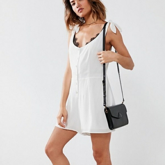 Kimchi Blue Sz. M Romper - Picture 4 of 7